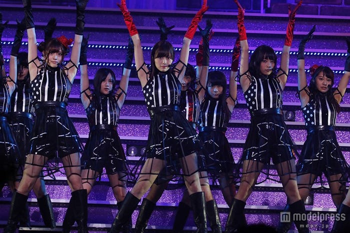 白石麻衣 西野七瀬ら 乃木坂46サンタ が可愛い サプライズ発表は 朗報 悲報 セットリスト モデルプレス 白石麻衣 西野七瀬ら 乃木坂46サンタ が可愛い サプライズ発表は 朗報 悲報 セットリスト モデルプレス