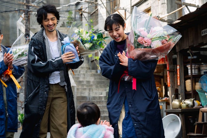 斎藤工、池田エライザ(C)TBS