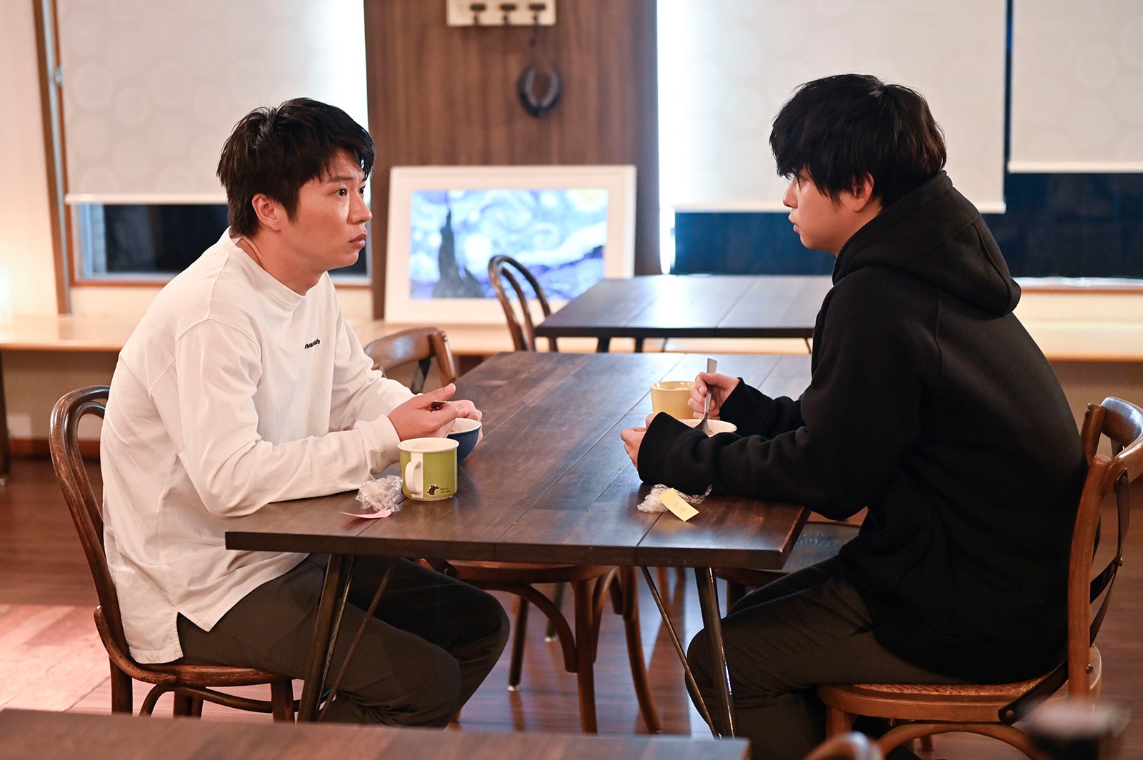 田中圭、千葉雄大／「おっさんずラブ-in the sky-」第4話より（C）テレビ朝日