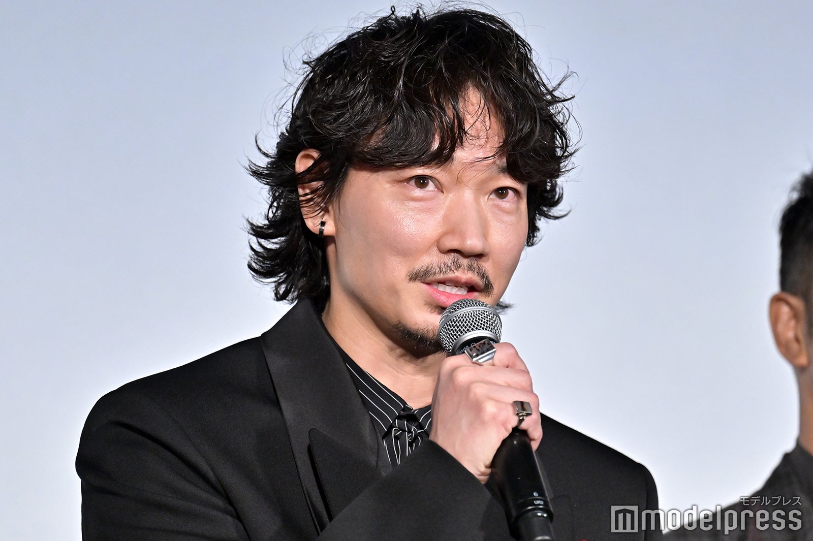 綾野剛（C）モデルプレス