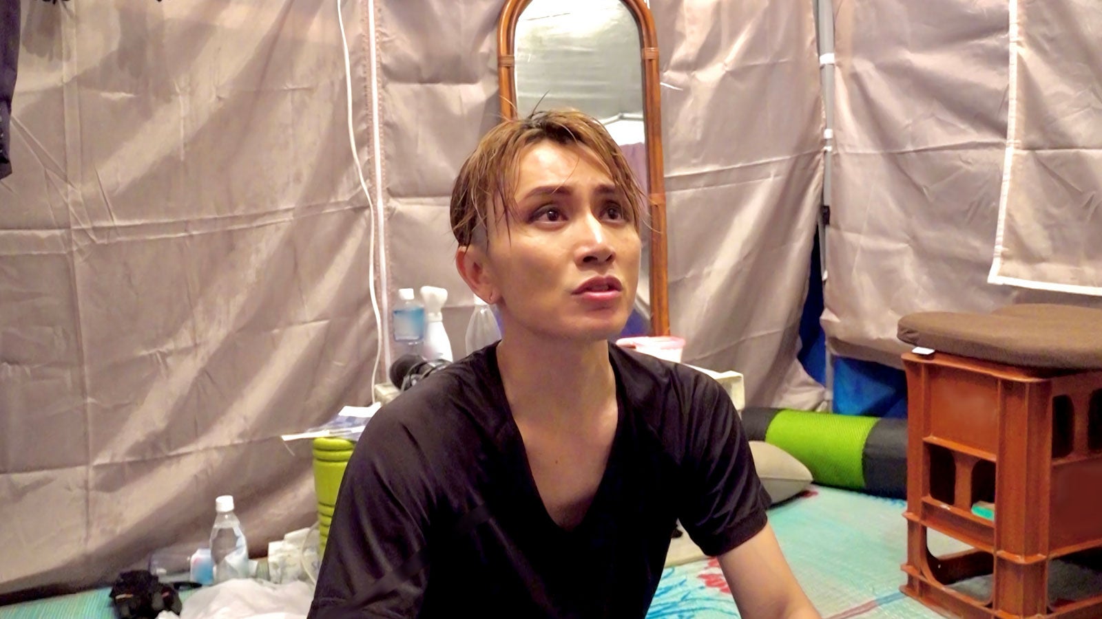 SUPER EIGHT安田章大、初挑戦のテント舞台裏側に密着 客席・舞台づくりに参加