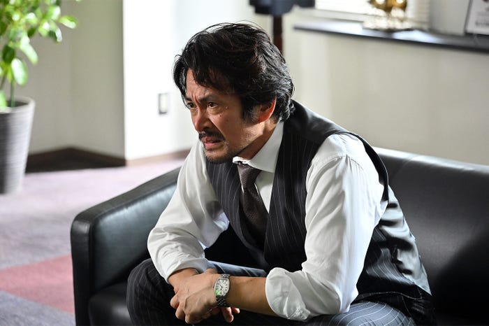 内野聖陽「ブラックペアン シーズン2」第9話より(C)TBS