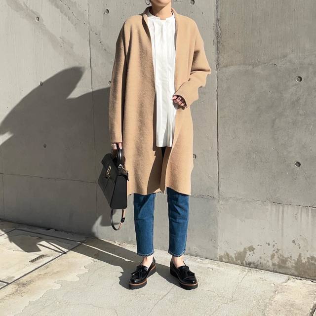 白シャツ
