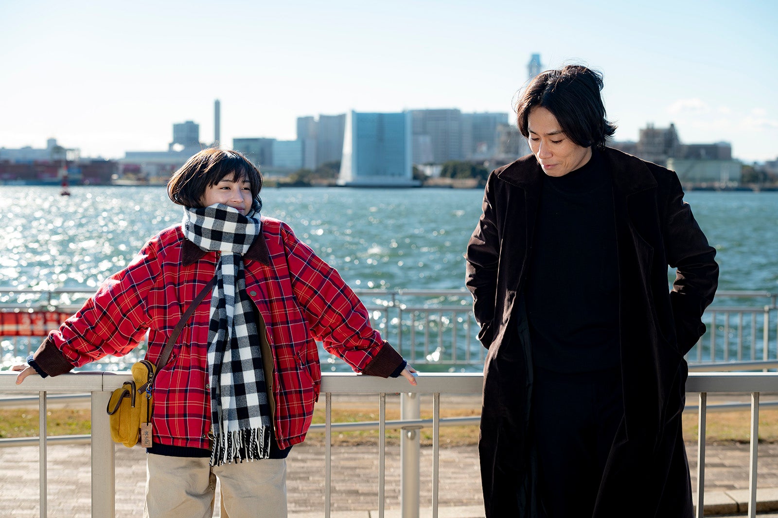 広瀬すず、川上洋平／「夕暮れに、手をつなぐ」第3話より（C）TBS