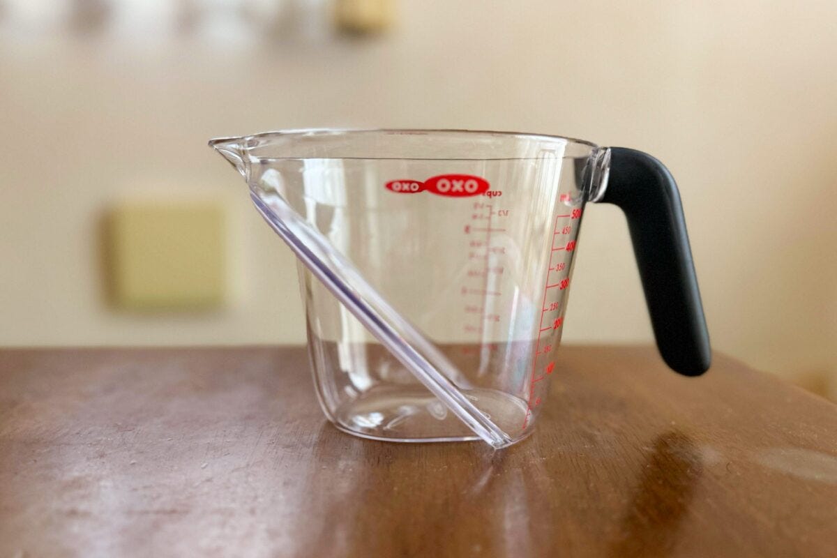 計量カップ