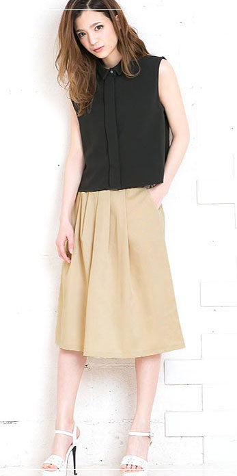 タック入シンプルフレアガウチョパンツ「神戸レタス」2290円（税込）／画像提供：神戸レタス