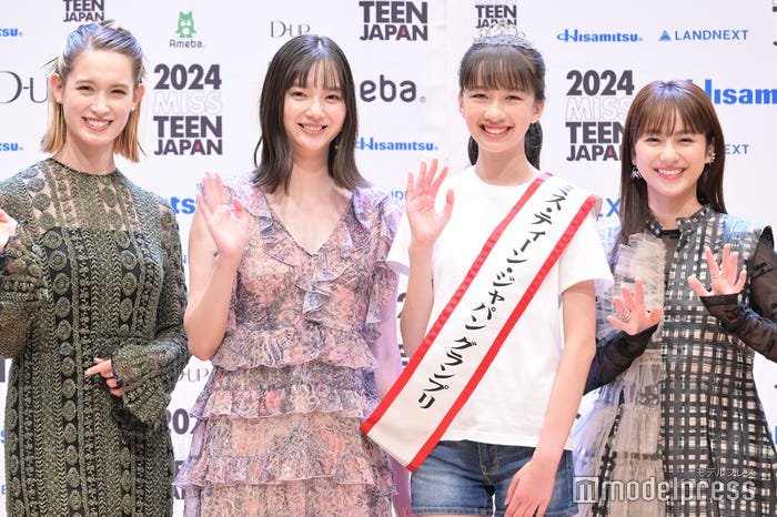 トラウデン直美、新川優愛、コバルチク花理愛さん、平祐奈(C)モデルプレス