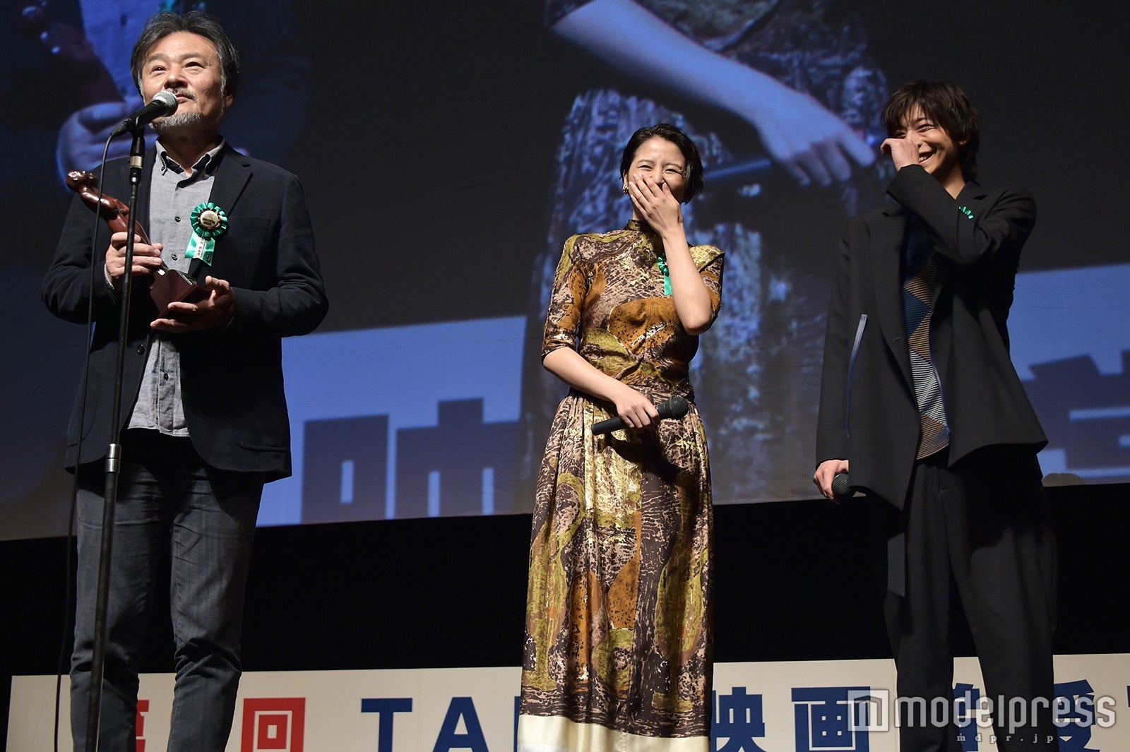 黒沢清監督、長澤まさみ、高杉真宙（C）モデルプレス