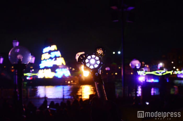 「ファンタズミック!」/「東京ディズニーシー15周年“ザ・イヤー・オブ・ウィッシュ”」(C)モデルプレス