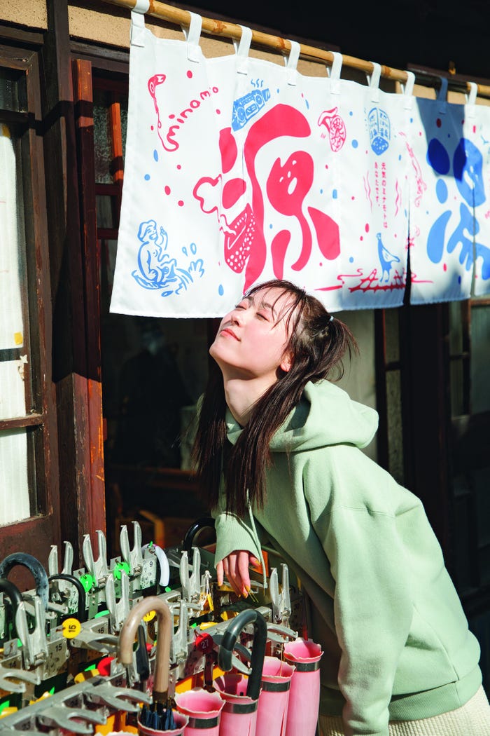 福原遥フォトブック「gift」イベント特典ポストカード(画像提供:講談社)