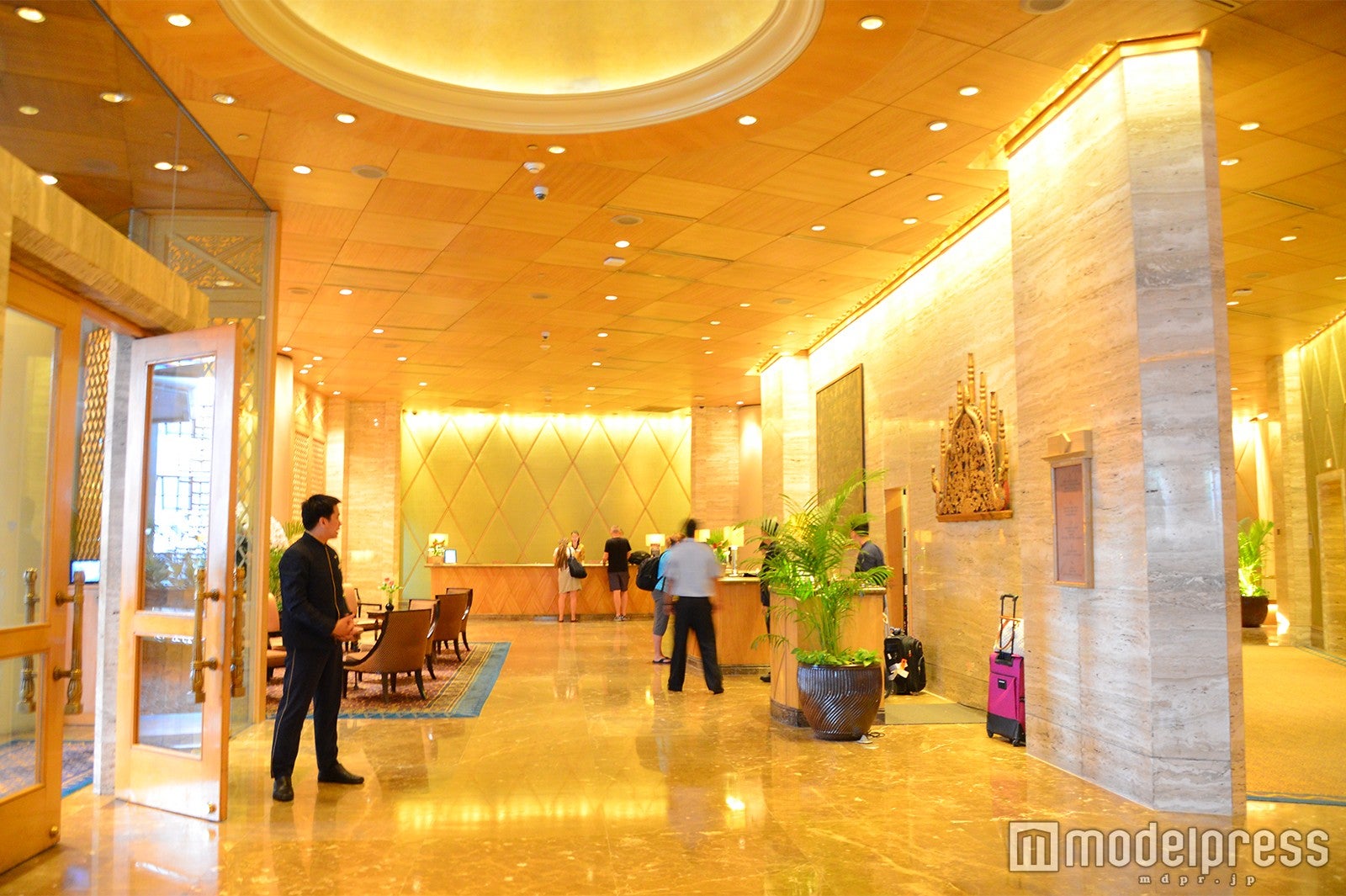 ロビー（C）モデルプレス