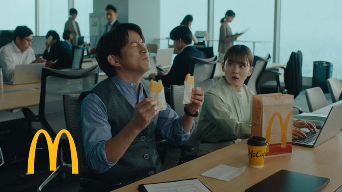 岡田准一＆山田杏奈「マクドナルド」新CMで再共演 撮影エピソード明かす