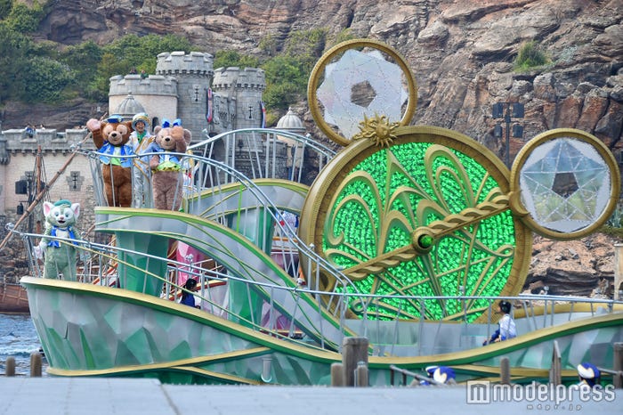 「クリスタル・ウィッシュ・ジャーニー」のダッフィーたち(C)モデルプレス