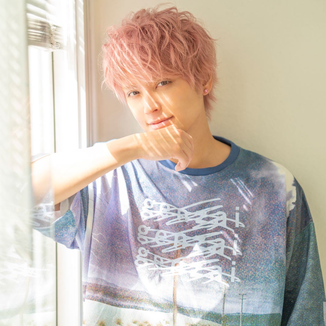 手越祐也、英語詞の新曲「HOTEL」決定　野外ライブステージで発表