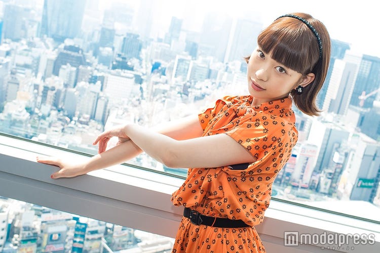 森川葵 ボブ ファッションが レトロで可愛い 第1話は このシーンを見て 新ドラマ 遺産相続弁護士 柿崎真一 モデルプレス