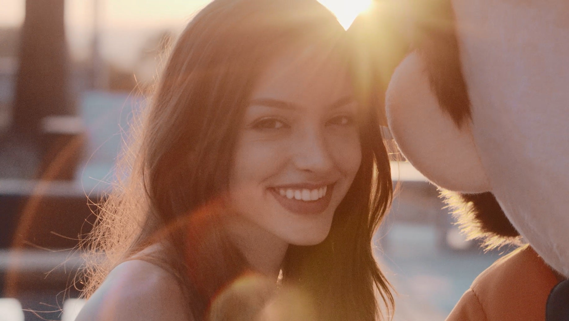 “リアル天使”セリーヌ・ファラッチの動画公開　圧巻の美しさに見惚れる人続出