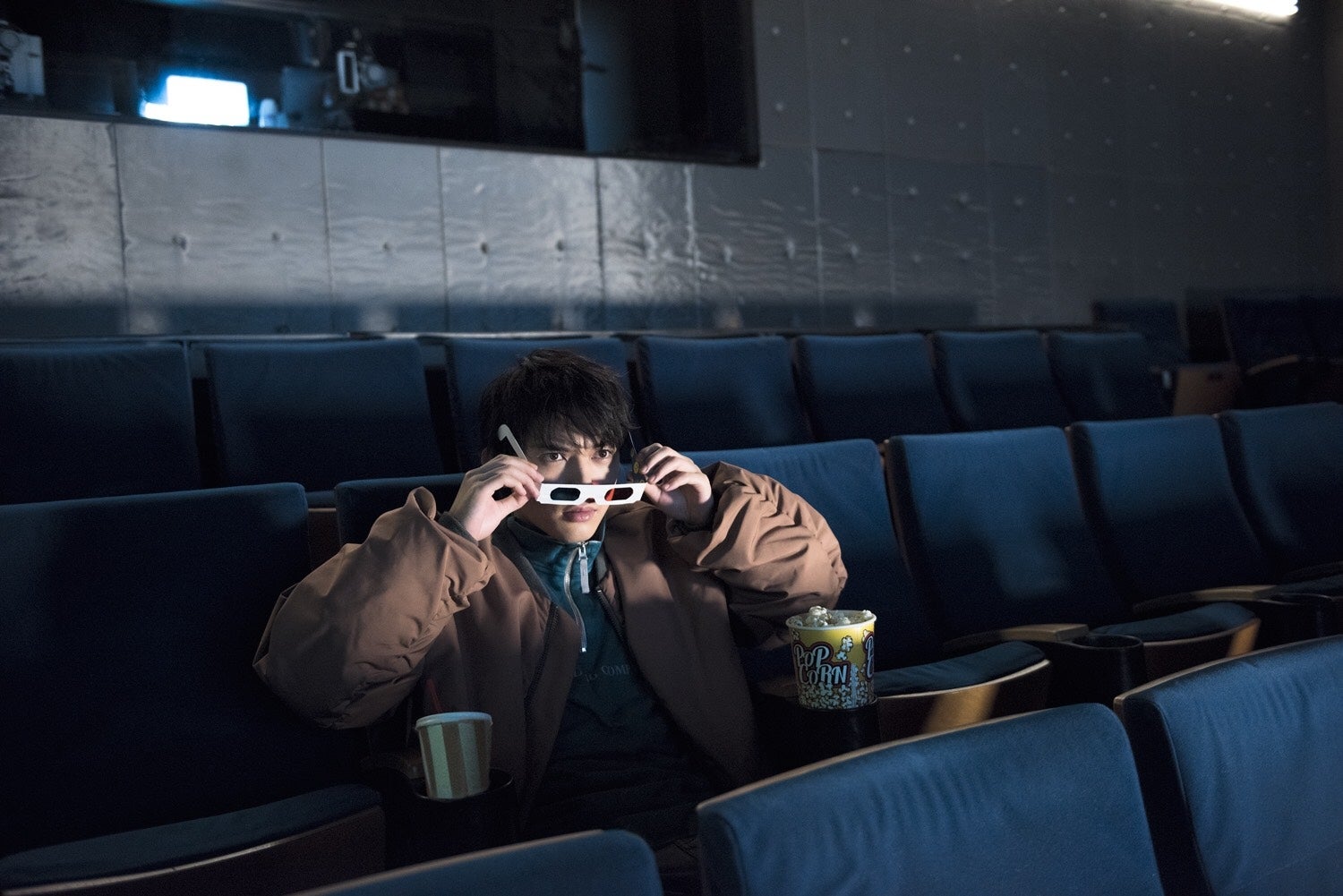 「吉沢 亮 2018.4→2019.3 カレンダー」（提供写真）