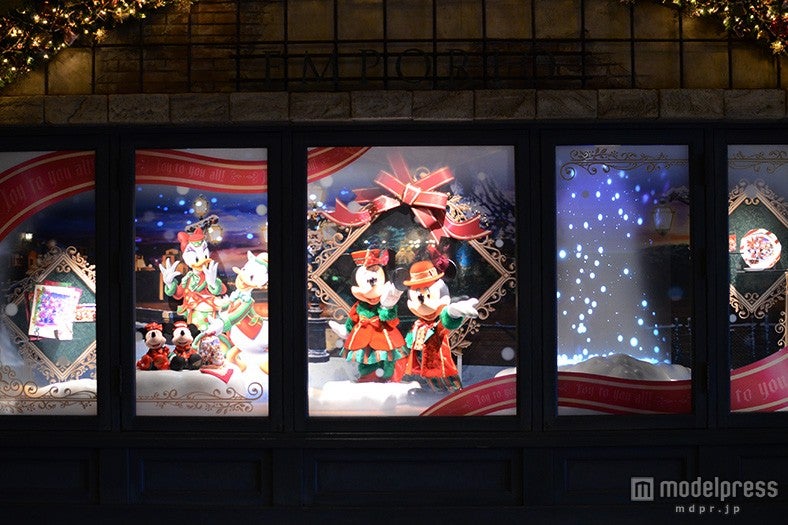 ミラコスタ通りの回廊の装飾