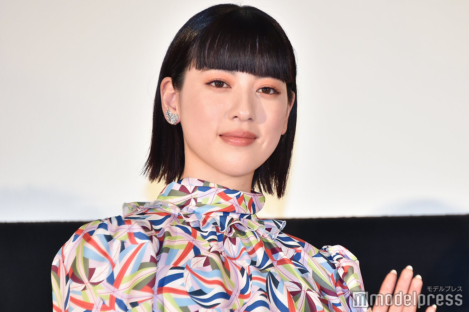 三吉彩花、無事公開に喜び　主演・伊藤健太郎の姿なく舞台挨拶＜十二単衣を着た悪魔＞