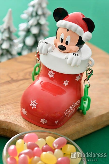 2パーク共通:グミキャンディー、ミニスナックケース付き(¥780)(C)Disney