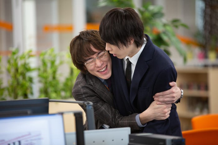 落合モトキ、桜田通/「パーフェクトクライム」第6話より(C)ABCテレビ