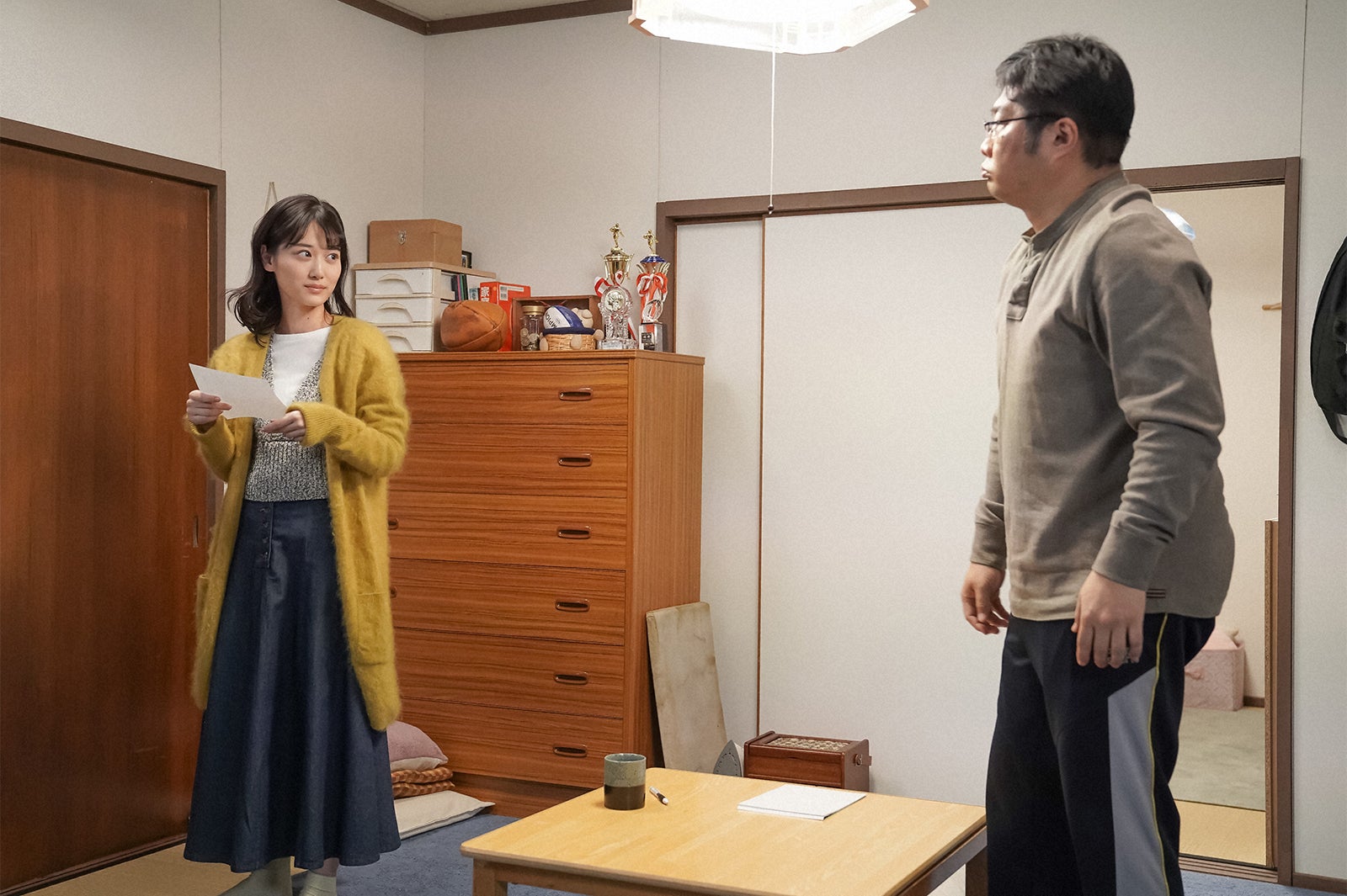 山下美月、松尾諭／「舞いあがれ！」第111話（C）NHK