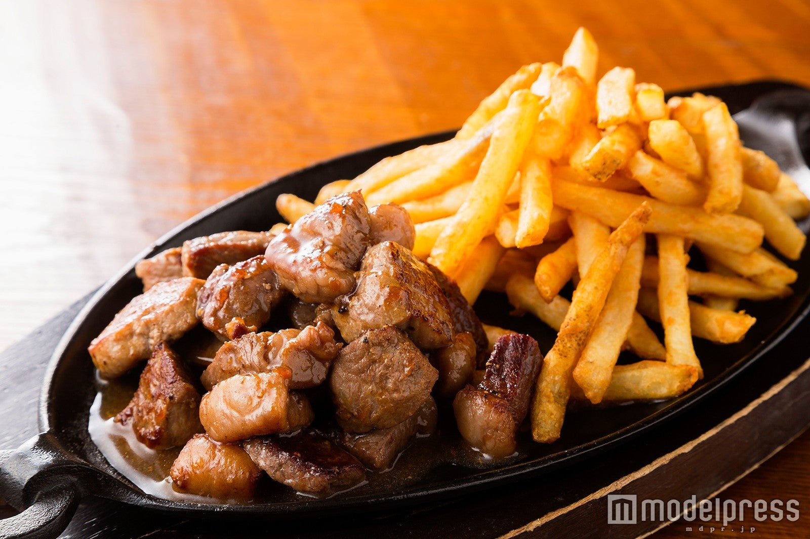 フードは約230種／画像提供：オクトーバーフェスト実行委員会