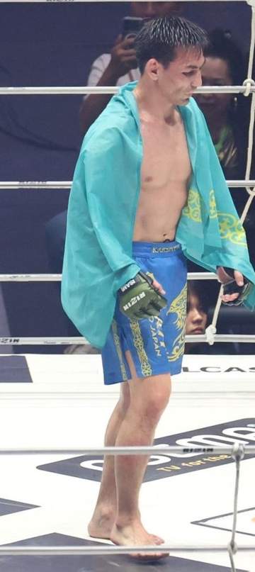 平本蓮に判定負けのダウトベック「自分が負けたとは思っていない。平本はしゃがみこんで泣いていた。彼は自分は負けたと思っているはず」