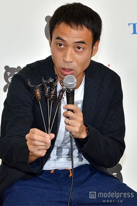 サソリに怯えるワッキー