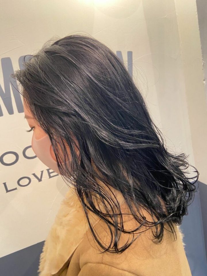 ふんわり可愛い大人の セミロング レイヤー カット 21年の最新ヘアカタログ モデルプレス