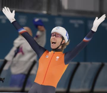 衝撃大逃げ決着の男子マススタート 競馬ファンも騒然逃走成功のオランダ選手に名逃げ馬重ねる「お主！パンサラッサか」「サイレンススズカ並みの大逃げ」