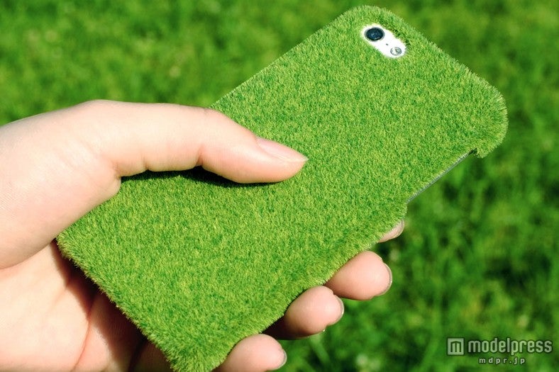 ずっと触ってたい！やみつきフサフサ芝生ケース