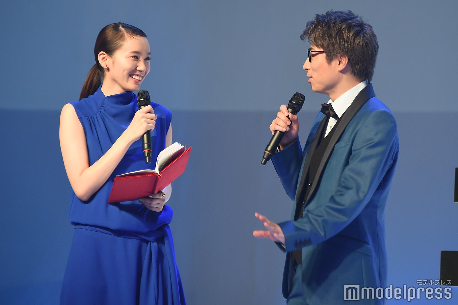 飯豊まりえ、田村淳 （C）モデルプレス