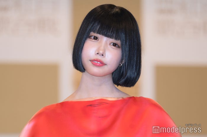 ano(C)モデルプレス