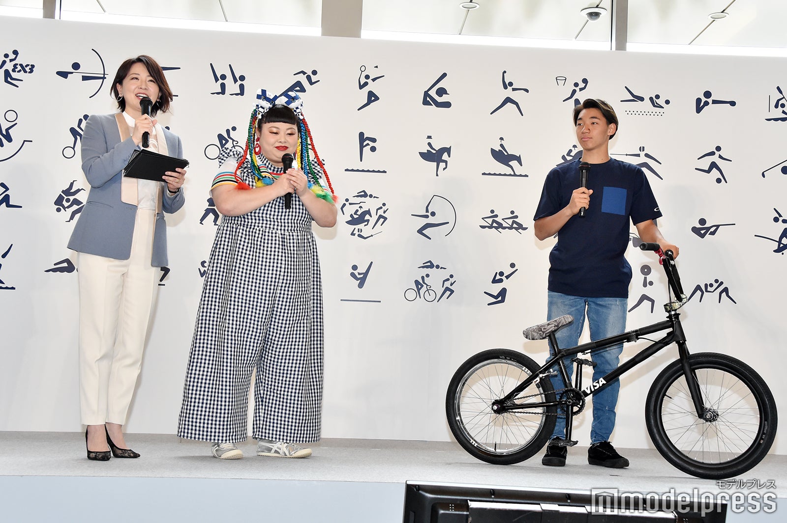 大橋未歩、渡辺直美、中村輪夢選手（C）モデルプレス