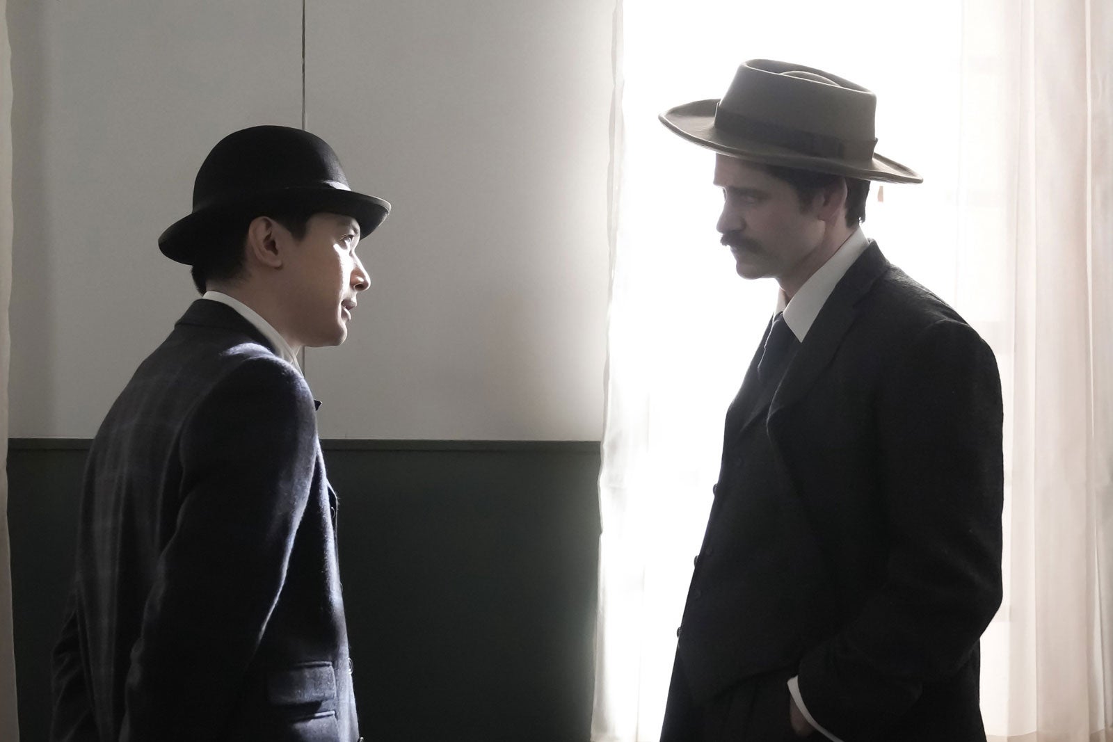 吉沢亮、トミー・バストウ「ばけばけ」第69話（C）NHK