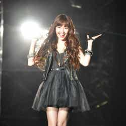 「第1回東京ランウェイ2012 S/S」に登場したAKB48小嶋陽菜