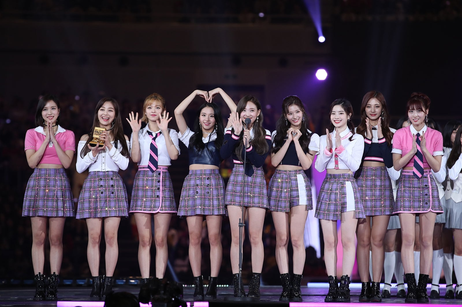 TWICE（C）CJ E&M Corporation, all rights reserved