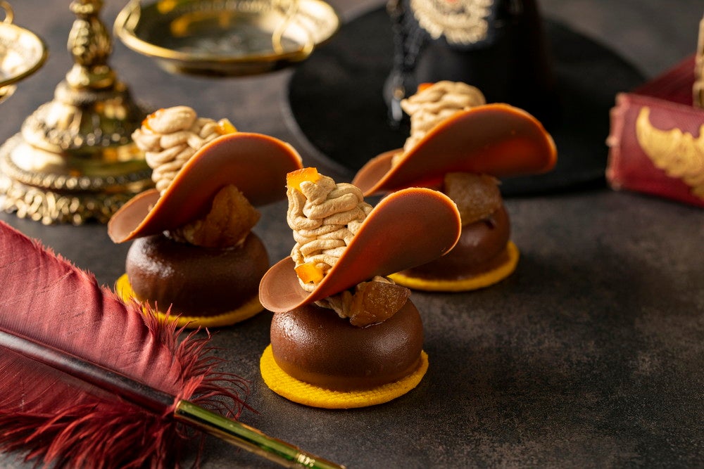 「魔法使いの学校」秋のスイーツビュッフェ／画像提供：ヒルトン東京