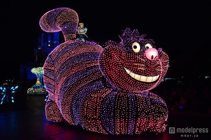 「不思議の国のアリス」アリスとチシャネコ