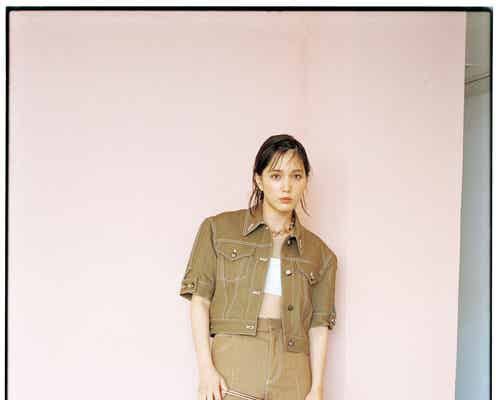 本田翼のデニム白書「Chloe」セットアップをレトロチックに着こなし