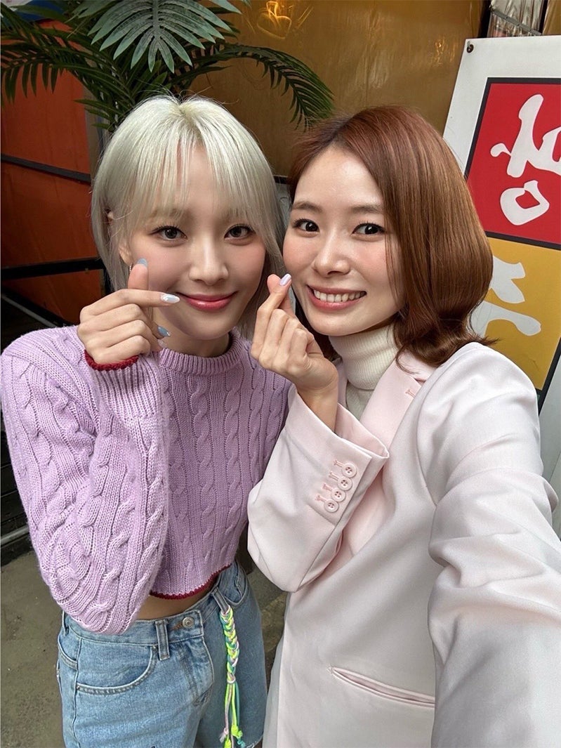 朝日奈央、Billlieムンスアと頬寄せ2ショット「可愛すぎる」「貴重な組み合わせ」と反響