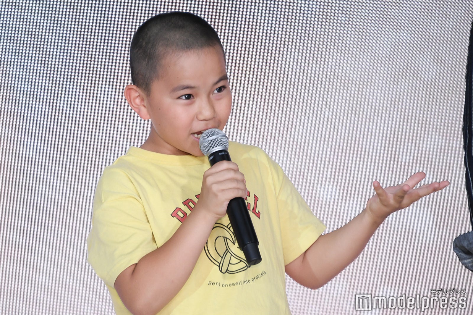 「拓真！？悪魔！？」という役名を絡めた自己紹介で沸かせた番家天嵩（C）モデルプレス