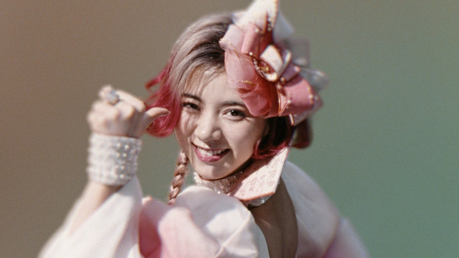 三姫のママ“親指姫”の正体は池田エライザ 2017年からCM出演していた