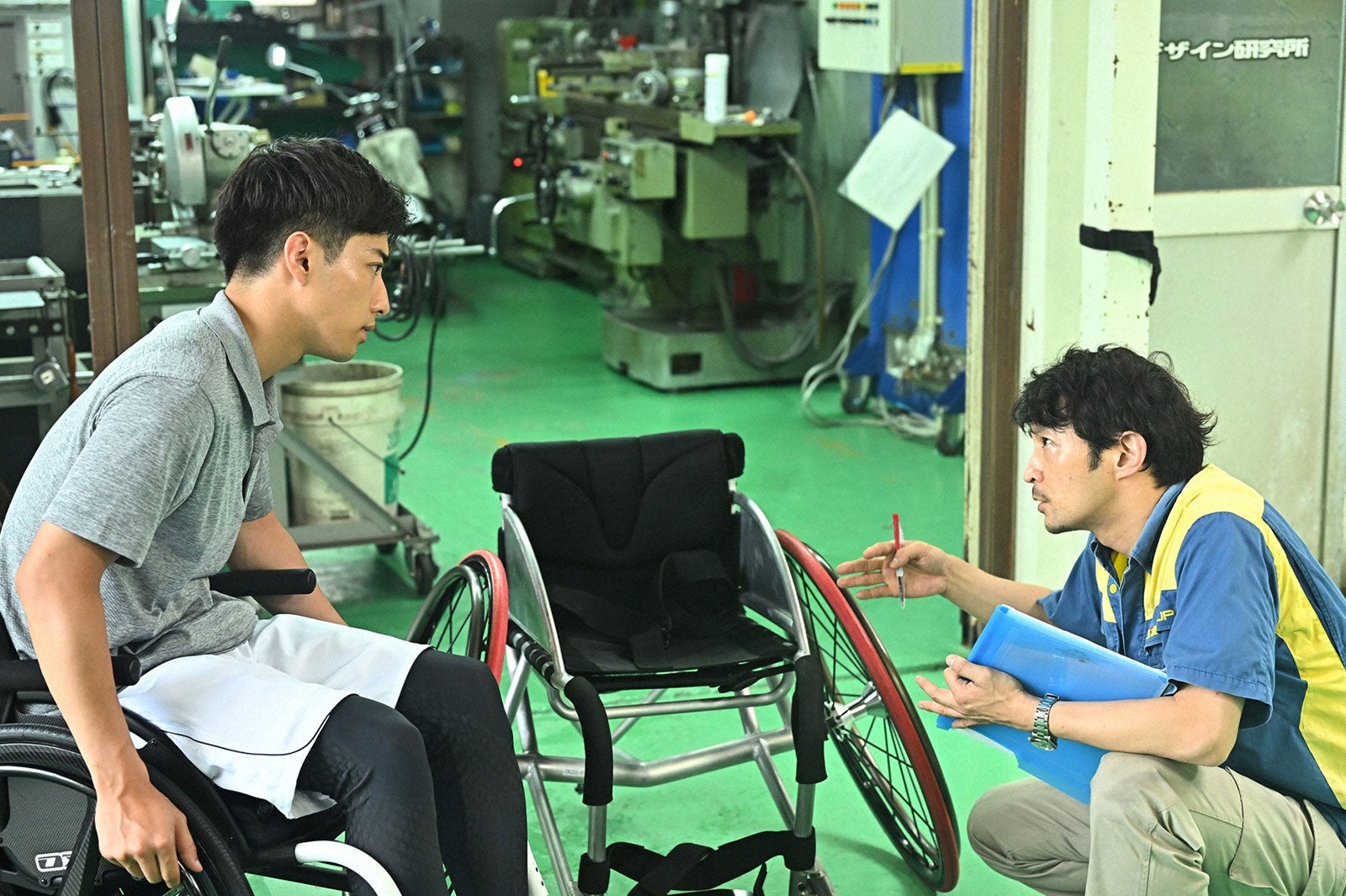 （左から）福山翔大、津田健次郎／「オールドルーキー」第7話より（C）TBS