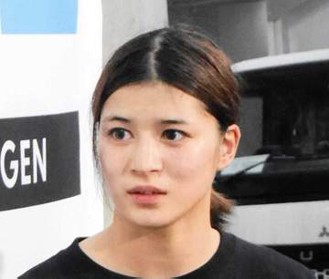 えっモデル！？「かっこいいし可愛すぎてやばいっしょ」人気美女レスラーが弟公開 10代ながら大人びた雰囲気「顔小さい」「イケメン！」「似てる」