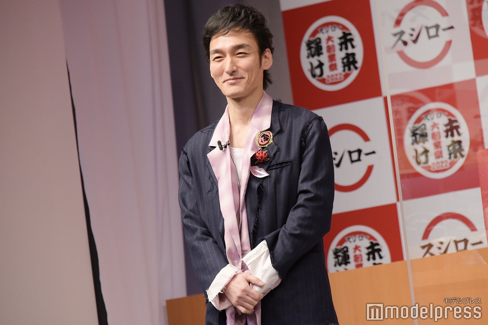 草なぎ剛（C）モデルプレス