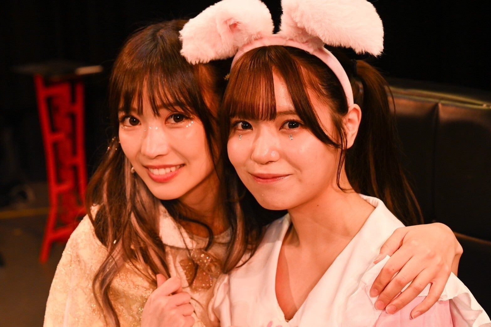 吉沢朱音、岩田陽菜（提供写真）