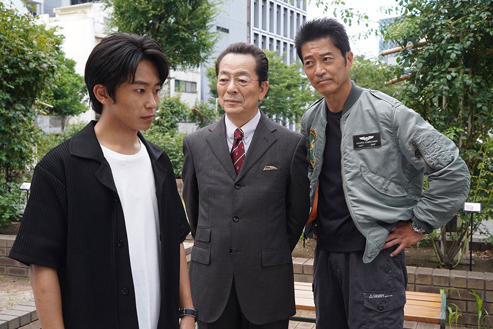 加藤清史郎、水谷豊、寺脇康文「相棒 season23」第1話（C）テレビ朝日