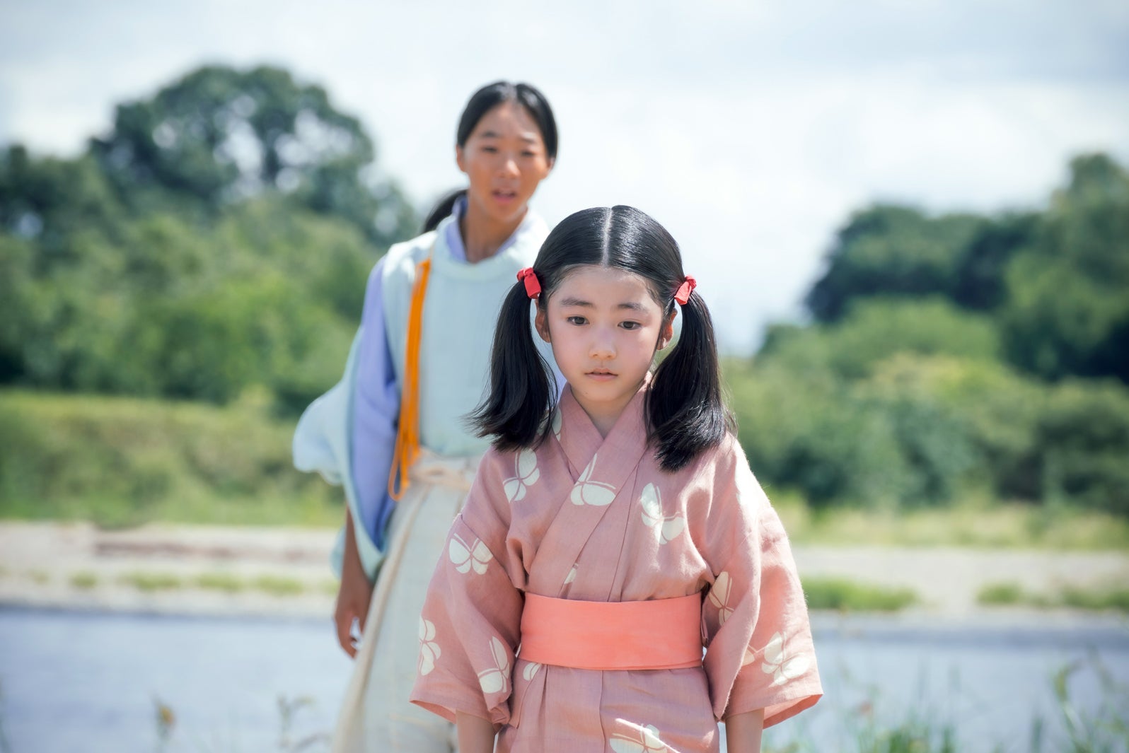 木村皐誠、落井実結子「光る君へ」第1話より（C）NHK